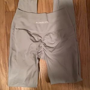 Alphalete amplify leggings in silver sky size L